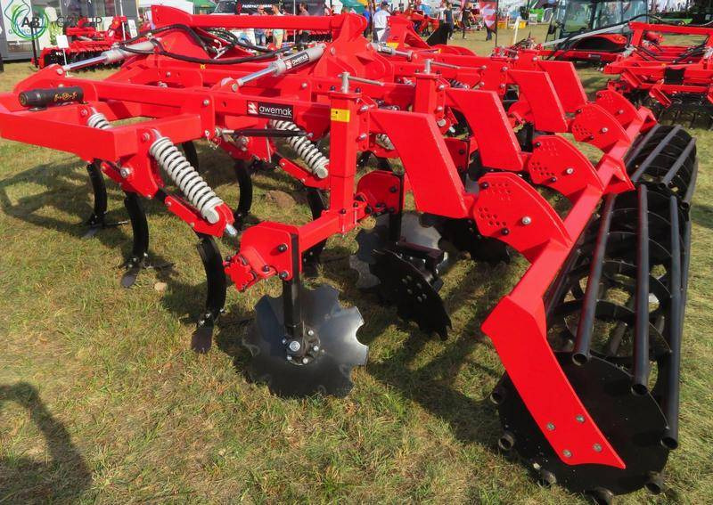 Awemak hydraulic foldable no-till cultivator Matador M42, 4.2 m - Kultivators: foto 3 Awemak hydraulic foldable no-till cultivator Matador M42, 4.2 m - Kultivators: foto 3