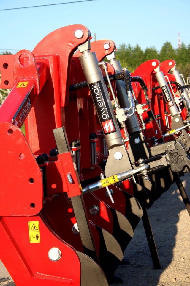 Awemak subsoiler Mamut 3 m - Dziļirdinātājs: foto 4 Awemak subsoiler Mamut 3 m - Dziļirdinātājs: foto 4