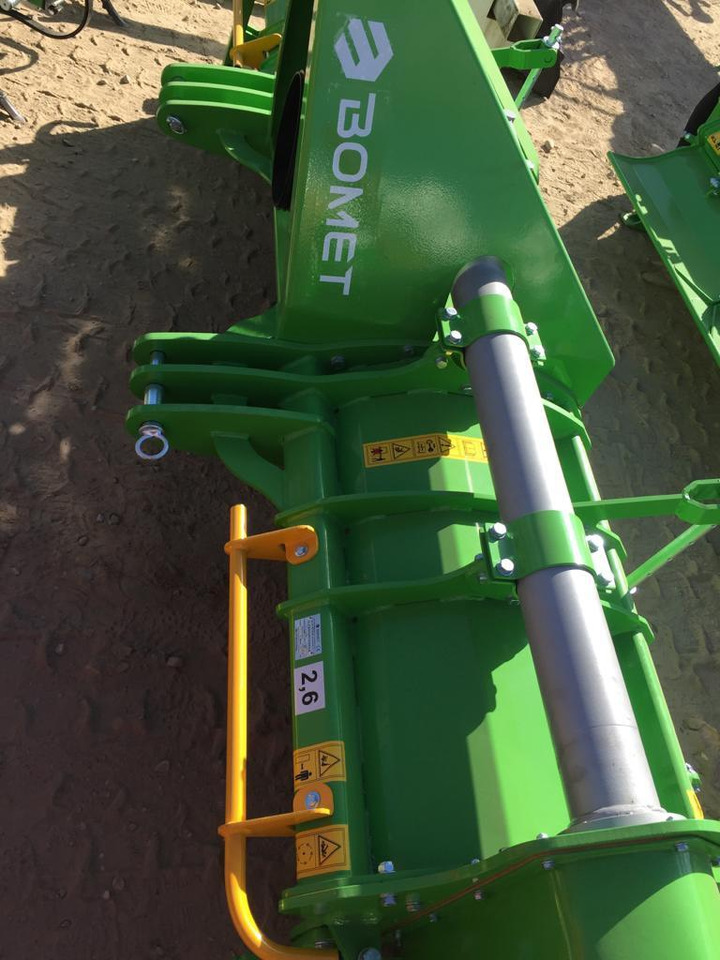 Bomet rotary tiller Volans U540/6, 2,6 m - Zemes frēze: foto 4 Bomet rotary tiller Volans U540/6, 2,6 m - Zemes frēze: foto 4