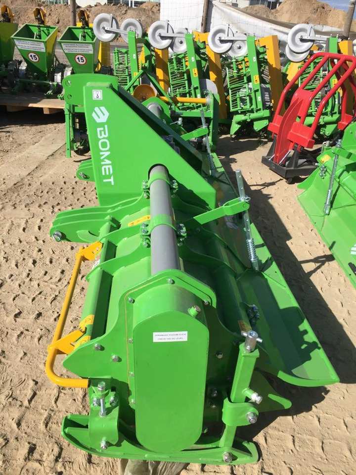 Bomet rotary tiller Volans U540/6, 2,6 m - Zemes frēze: foto 1 Bomet rotary tiller Volans U540/6, 2,6 m - Zemes frēze: foto 1