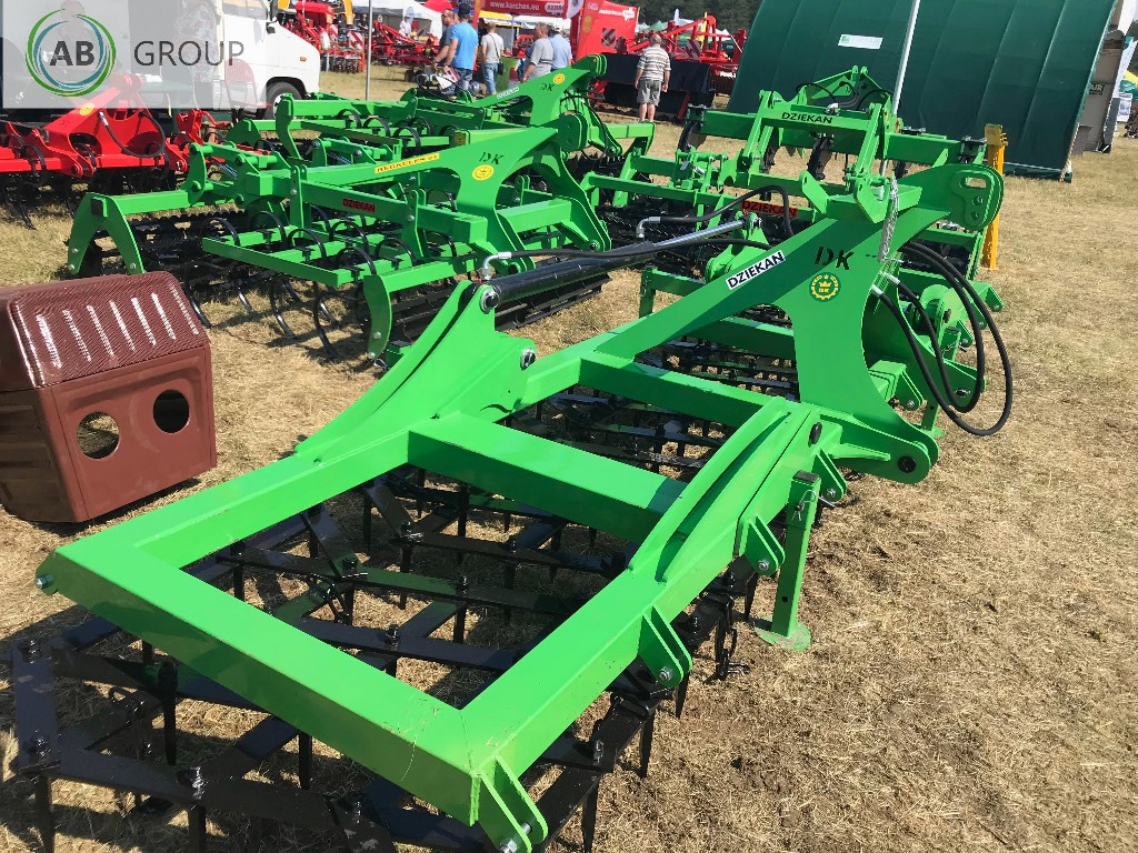 Dziekan hydraulic folding meadow harrow WUKA 5m 5C20H - Pļavu ecēšā: foto 4 Dziekan hydraulic folding meadow harrow WUKA 5m 5C20H - Pļavu ecēšā: foto 4