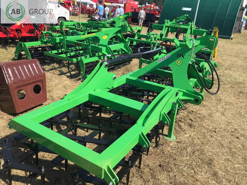 Dziekan składana hydraulicznie brona łąkowa WUKA 5m 5C20H - Ecēša: foto 2 Dziekan składana hydraulicznie brona łąkowa WUKA 5m 5C20H - Ecēša: foto 2
