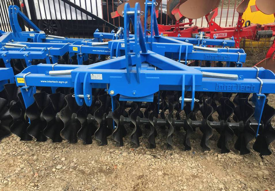 Inter-Tech front disc cultivator 2.5 m with flat bar drag BAP01 - ON STOCK - Disku ecēša: foto 1 Inter-Tech front disc cultivator 2.5 m with flat bar drag BAP01 - ON STOCK - Disku ecēša: foto 1
