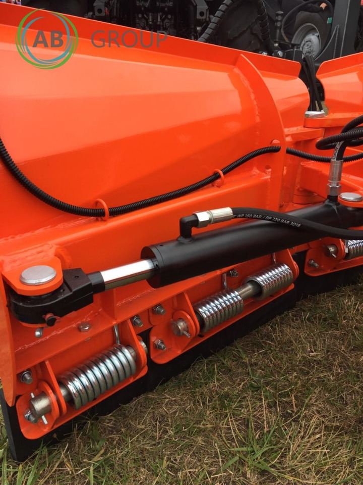 Metal-Technik V-type snow plow light 2.2 - Sniega arkls - Sniega novākšanas tehnika: foto 3 Metal-Technik V-type snow plow light 2.2 - Sniega arkls - Sniega novākšanas tehnika: foto 3