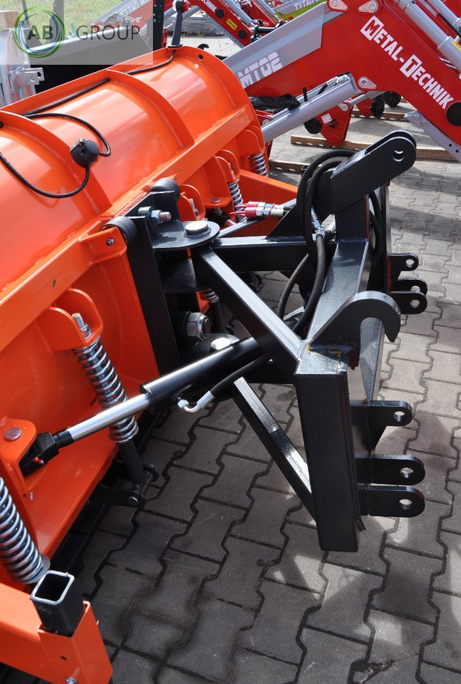 Metal-Technik snow plow 3.0 m category II - Sniega arkls - Lauksaimniecības tehnika: foto 5 Metal-Technik snow plow 3.0 m category II - Sniega arkls - Lauksaimniecības tehnika: foto 5