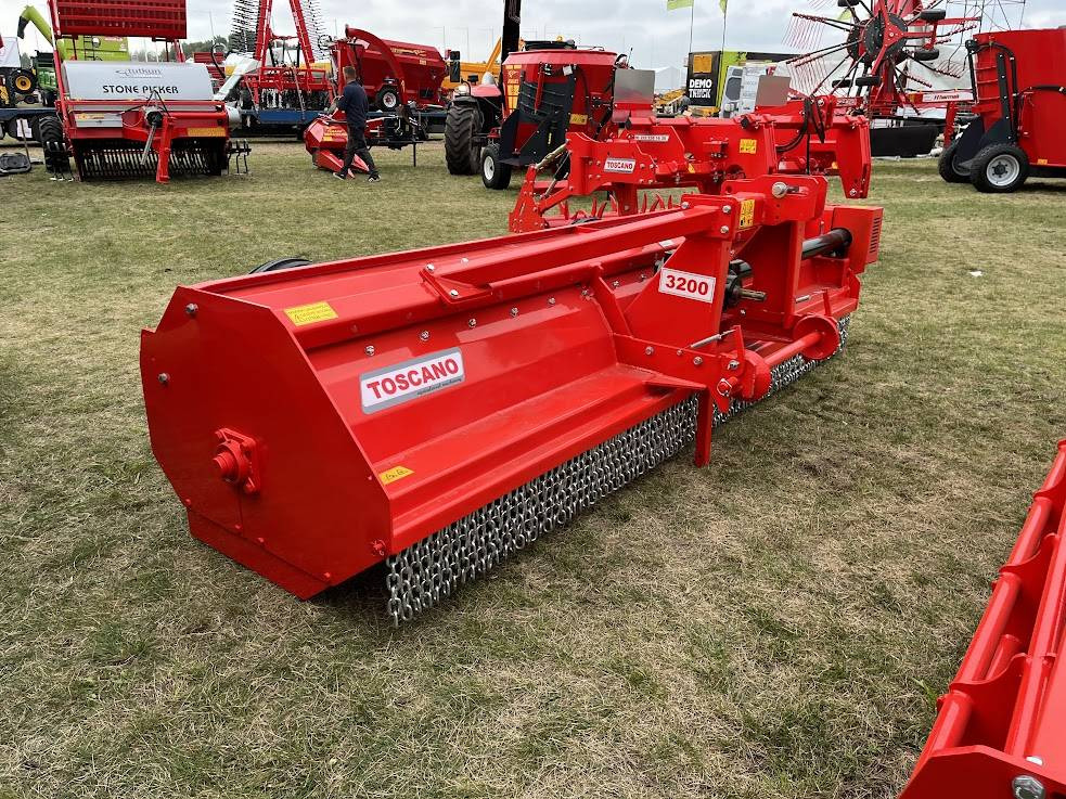 Toscano 3,15 m mulcher - demo version - Pļaujmašīna-smalcinātājs/ Mulčētājs: foto 2 Toscano 3,15 m mulcher - demo version - Pļaujmašīna-smalcinātājs/ Mulčētājs: foto 2