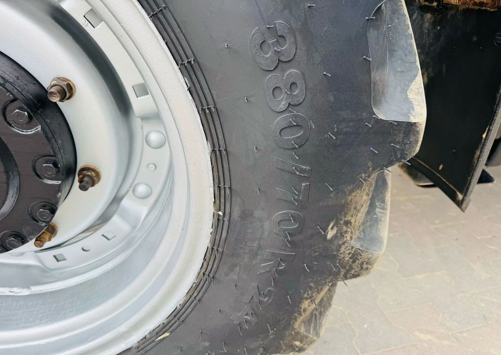 Traktors Case IH Farmall 105C: foto 16