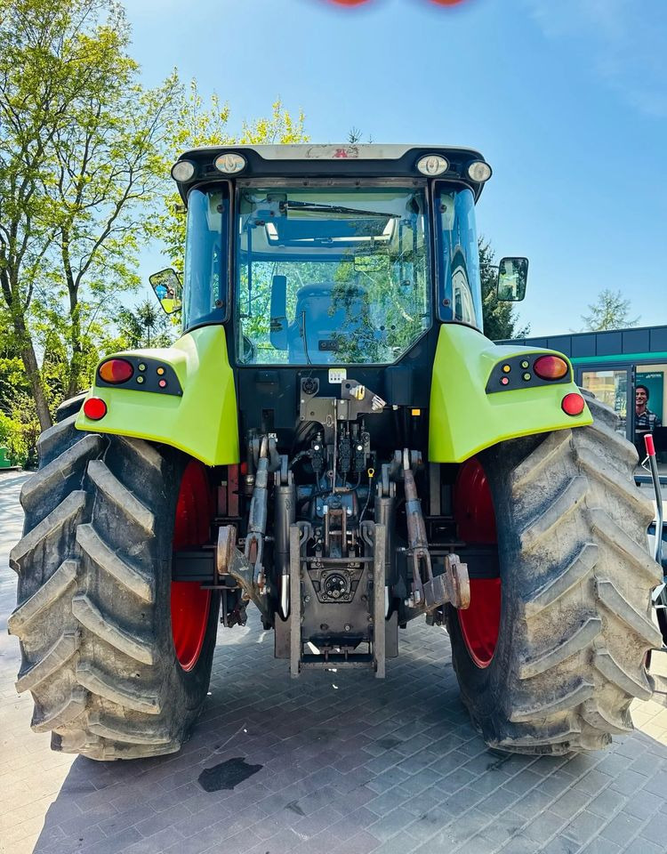 Claas Arion 410 - Traktors: foto 3 Claas Arion 410 - Traktors: foto 3