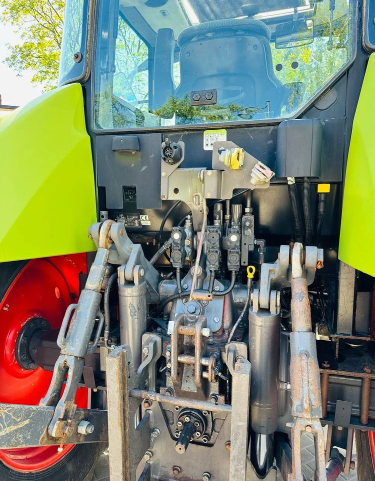 Claas Arion 410 - Traktors: foto 4 Claas Arion 410 - Traktors: foto 4