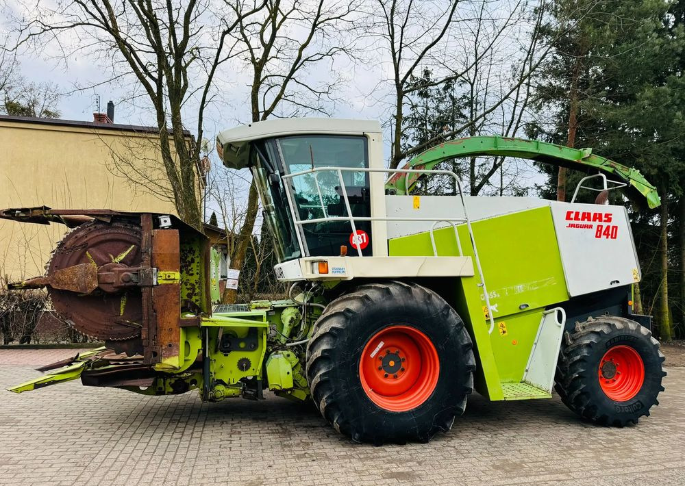 Claas Jaguar 840 - Lopbarības kombains: foto 1 Claas Jaguar 840 - Lopbarības kombains: foto 1