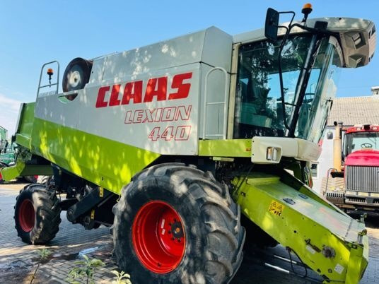Claas LEXION 440 - Labības kombains: foto 4 Claas LEXION 440 - Labības kombains: foto 4