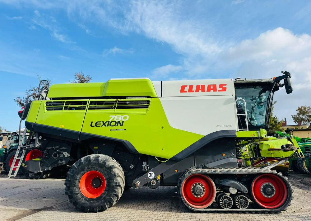 Claas Lexion 780 TT - Labības kombains: foto 2 Claas Lexion 780 TT - Labības kombains: foto 2