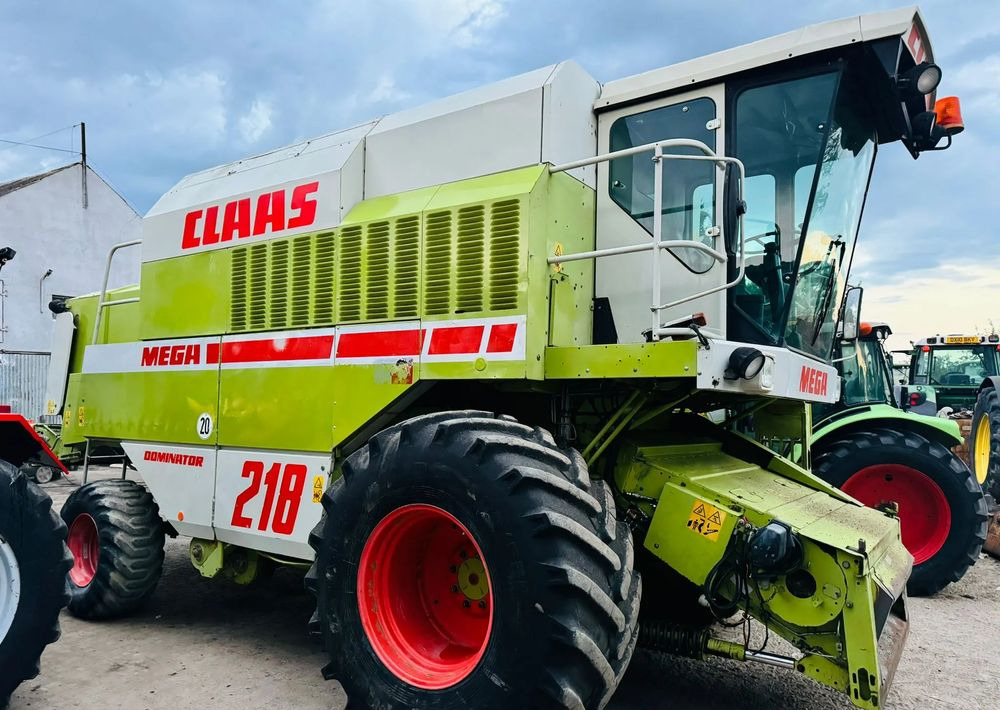 Claas MEGA 218 - Labības kombains: foto 1 Claas MEGA 218 - Labības kombains: foto 1