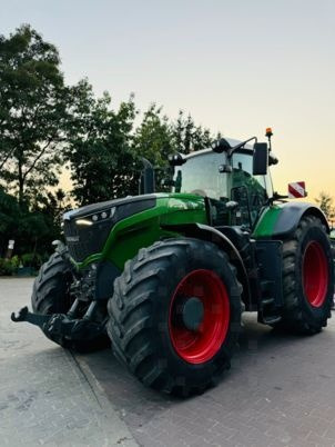 Fendt 1050 VARIO S4 PROFIPLUS - Traktors: foto 2 Fendt 1050 VARIO S4 PROFIPLUS - Traktors: foto 2
