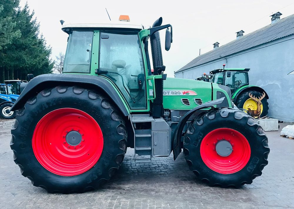 Fendt 820 - Traktors: foto 5 Fendt 820 - Traktors: foto 5