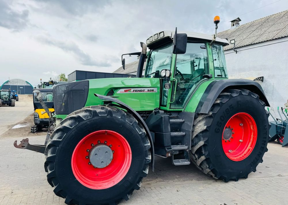Fendt 926 Vario - Traktors: foto 1 Fendt 926 Vario - Traktors: foto 1