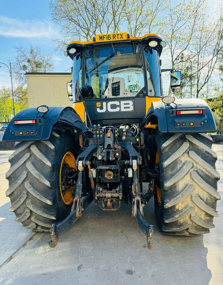 JCB Fastrac 4220 - Traktors: foto 3 JCB Fastrac 4220 - Traktors: foto 3