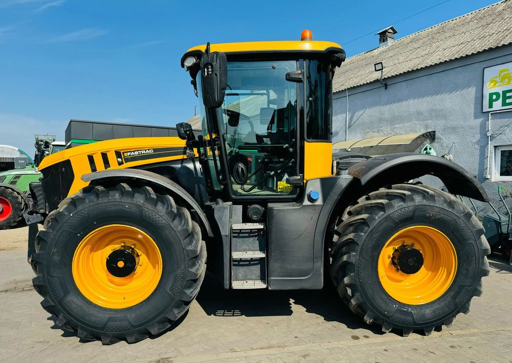 JCB Fastrac 4220 - Traktors: foto 5 JCB Fastrac 4220 - Traktors: foto 5