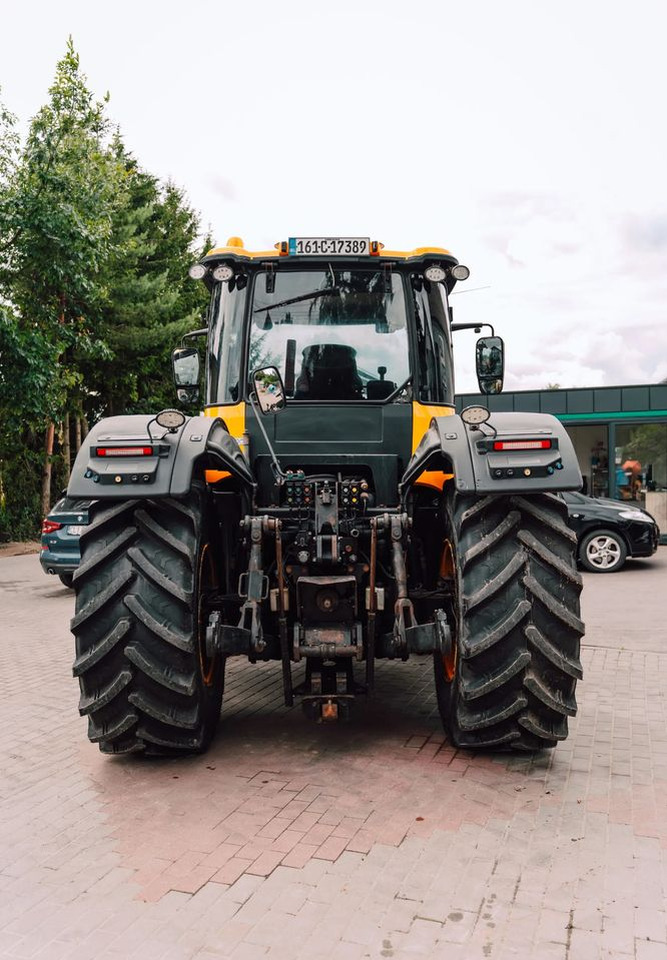 JCB Fastrac 4220 - Traktors: foto 3 JCB Fastrac 4220 - Traktors: foto 3