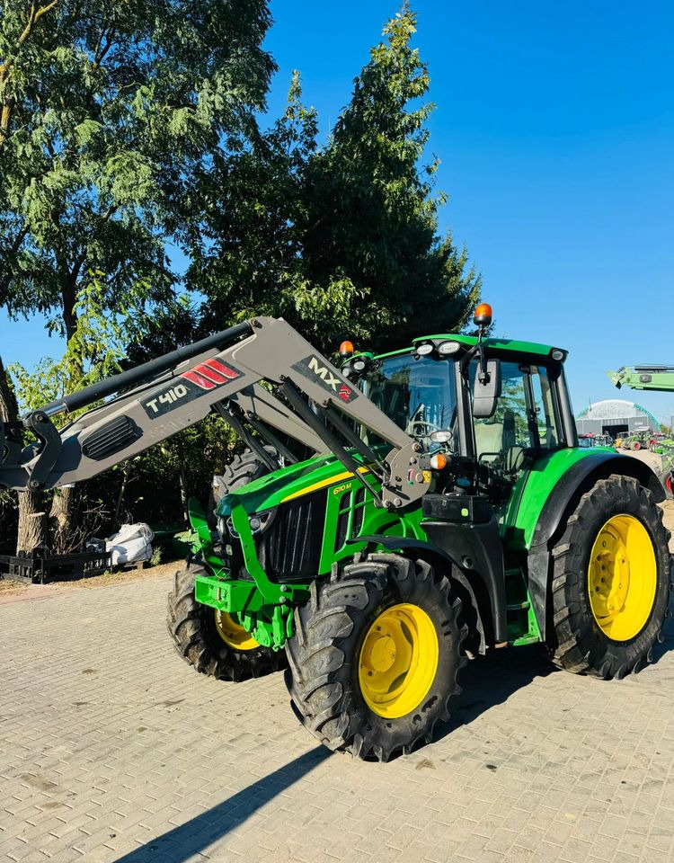 John Deere 6110M - Traktors: foto 1 John Deere 6110M - Traktors: foto 1