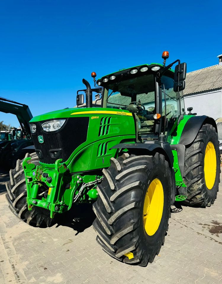 John Deere 6250R - Traktors: foto 1 John Deere 6250R - Traktors: foto 1