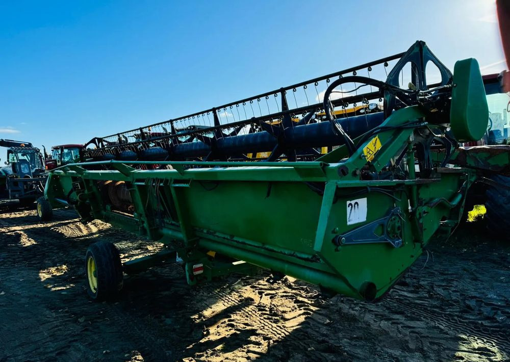 John Deere 630R - Labības heders: foto 2 John Deere 630R - Labības heders: foto 2