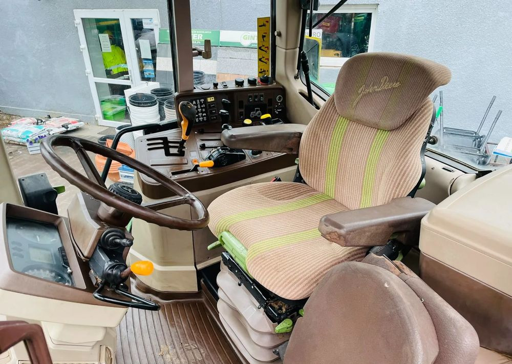 John Deere 6920 - Traktors: foto 2 John Deere 6920 - Traktors: foto 2