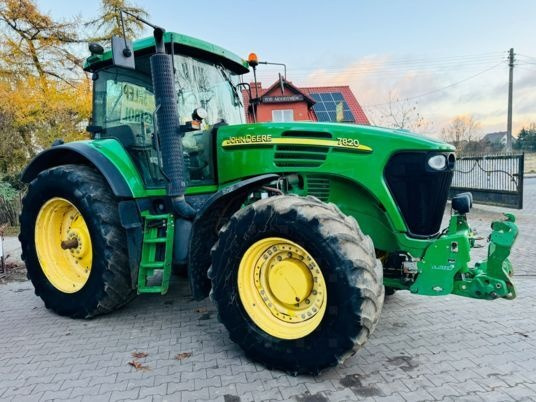 John Deere 7820 - Traktors: foto 1 John Deere 7820 - Traktors: foto 1