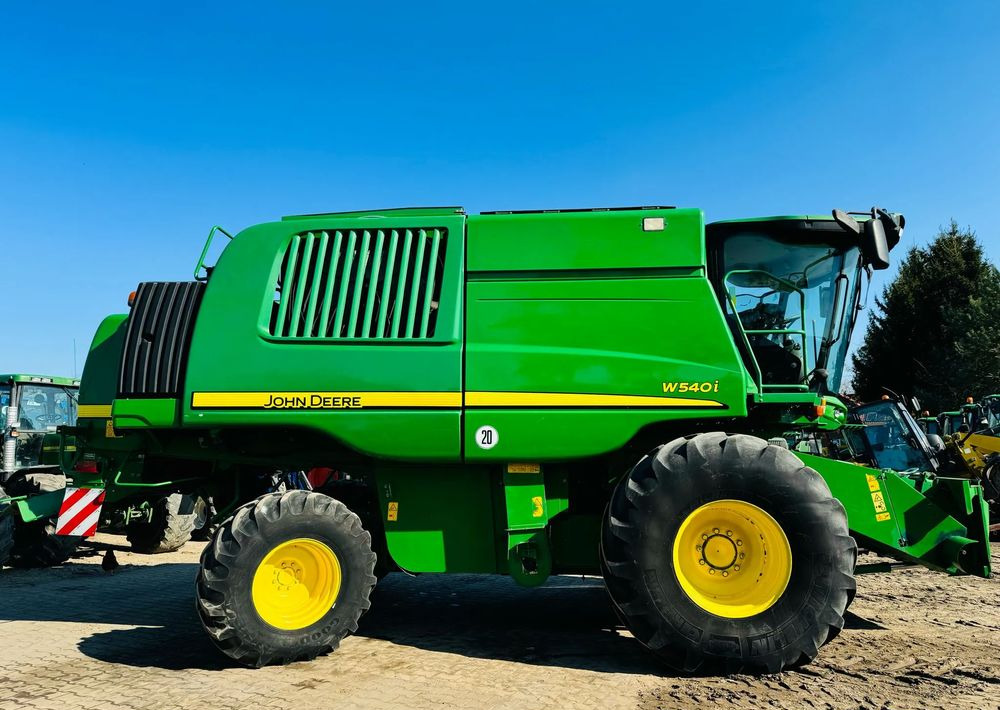 John Deere W540i - Labības kombains: foto 4 John Deere W540i - Labības kombains: foto 4