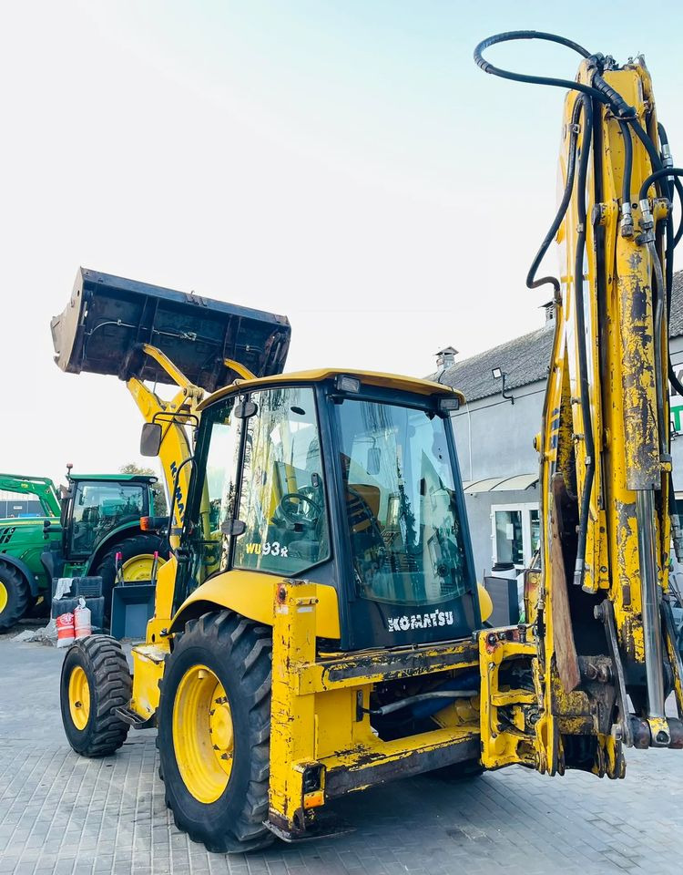 Komatsu WB93R - Ekskavators-iekrāvējs: foto 5 Komatsu WB93R - Ekskavators-iekrāvējs: foto 5