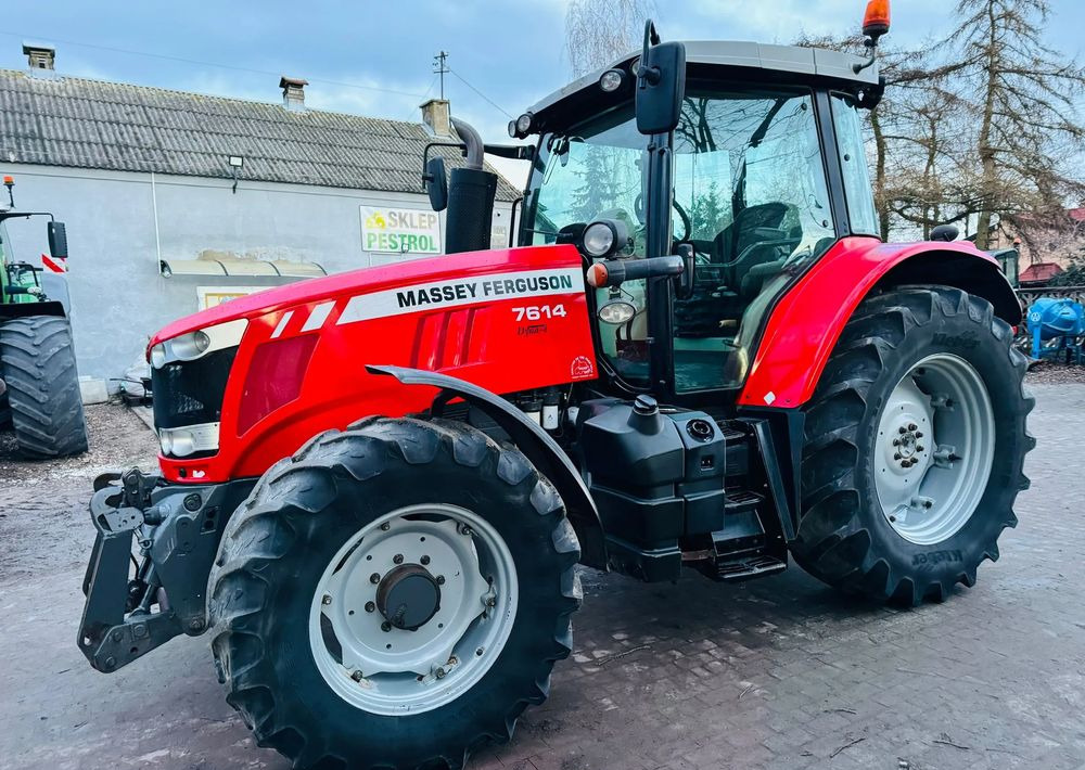 Massey Ferguson 7614 Dyna 4 - Traktors: foto 4 Massey Ferguson 7614 Dyna 4 - Traktors: foto 4