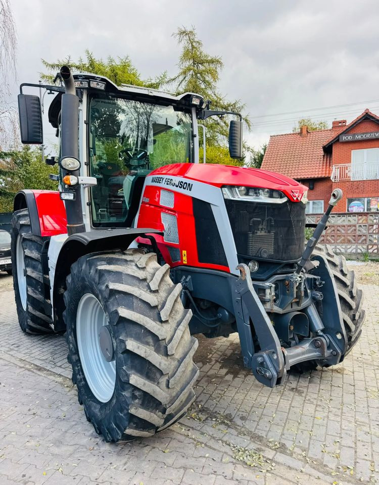 Massey Ferguson 8S.225 - Traktors: foto 5 Massey Ferguson 8S.225 - Traktors: foto 5