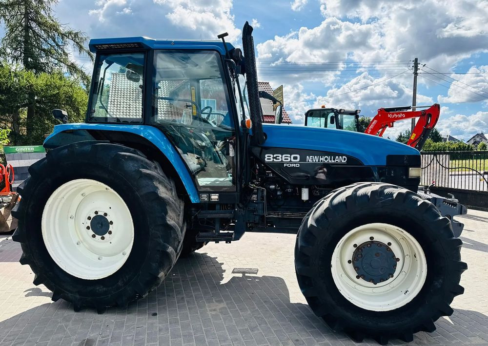 New Holland 8360 - Traktors: foto 5 New Holland 8360 - Traktors: foto 5