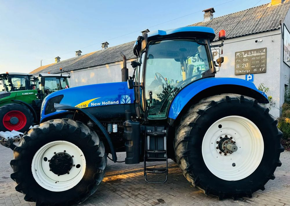 New Holland T7030 - Traktors: foto 5 New Holland T7030 - Traktors: foto 5