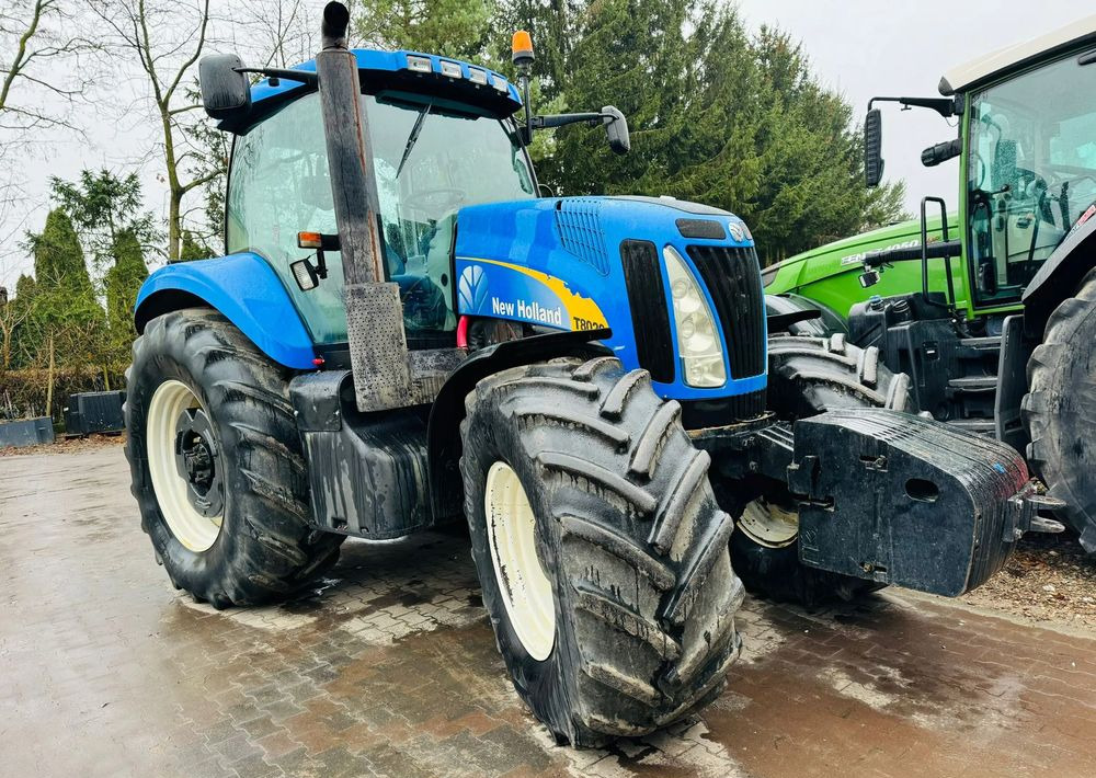 New Holland T8020 - Traktors: foto 3 New Holland T8020 - Traktors: foto 3