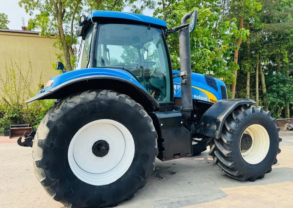 New Holland T8040 - Traktors: foto 2 New Holland T8040 - Traktors: foto 2