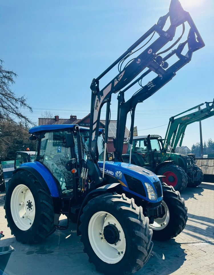 New Holland TD5.105 - Traktors: foto 2 New Holland TD5.105 - Traktors: foto 2
