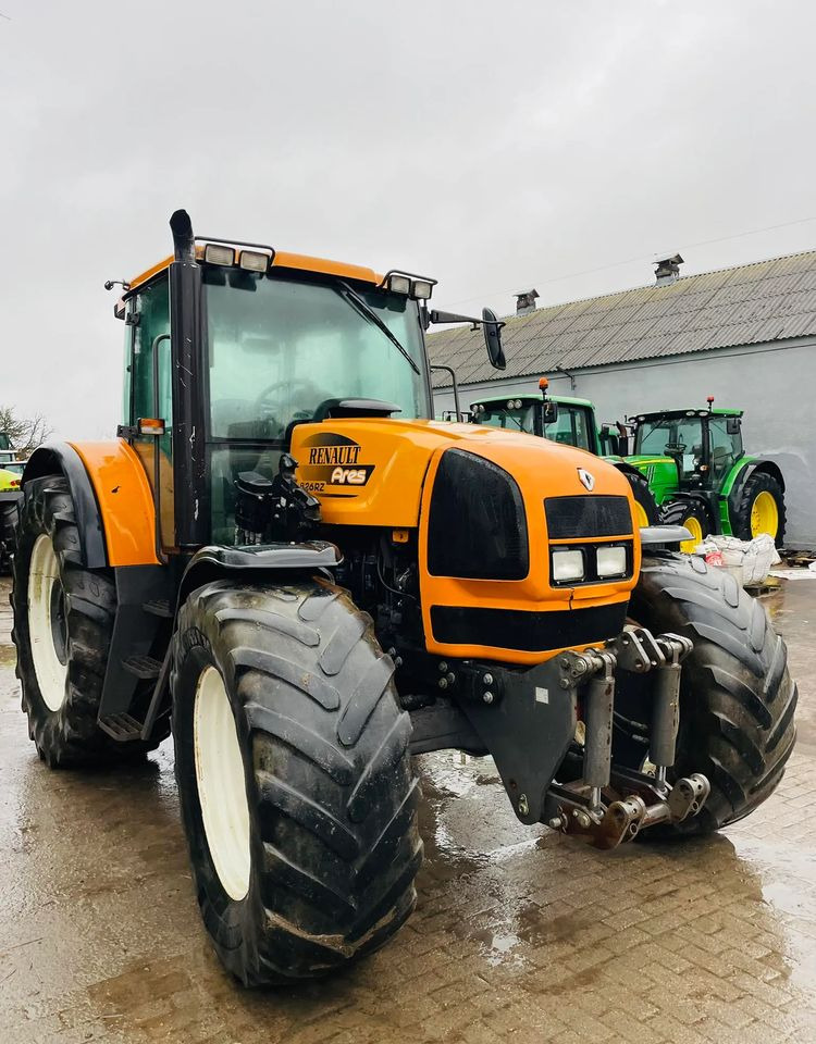 Renault Ares 826 RZ - Traktors: foto 1 Renault Ares 826 RZ - Traktors: foto 1