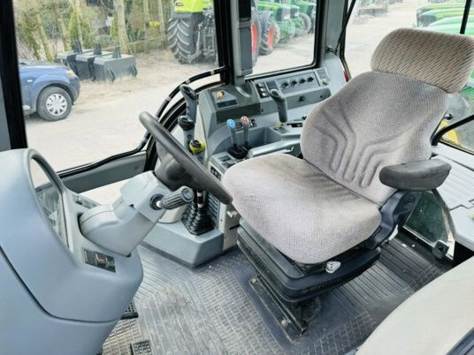 Valtra T160 - Traktors: foto 2 Valtra T160 - Traktors: foto 2