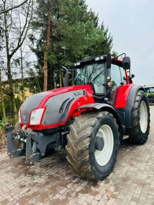 Valtra T213 - Traktors: foto 1 Valtra T213 - Traktors: foto 1