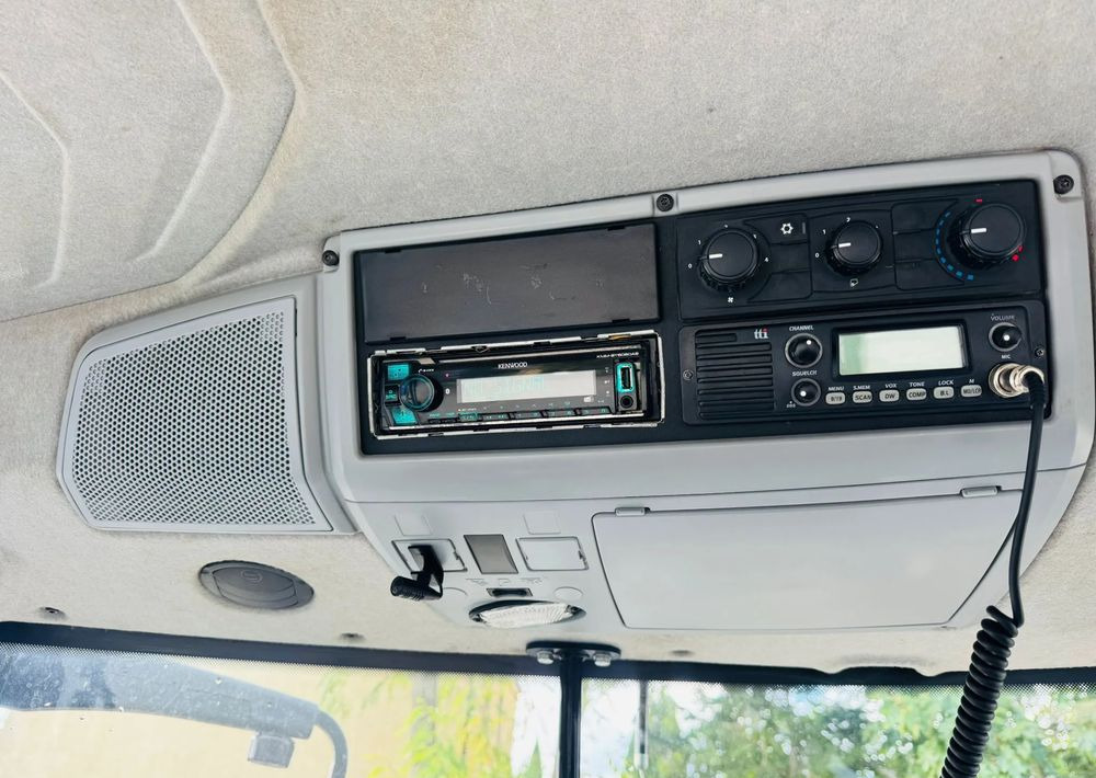 Traktors Valtra T214 Versu: foto 14