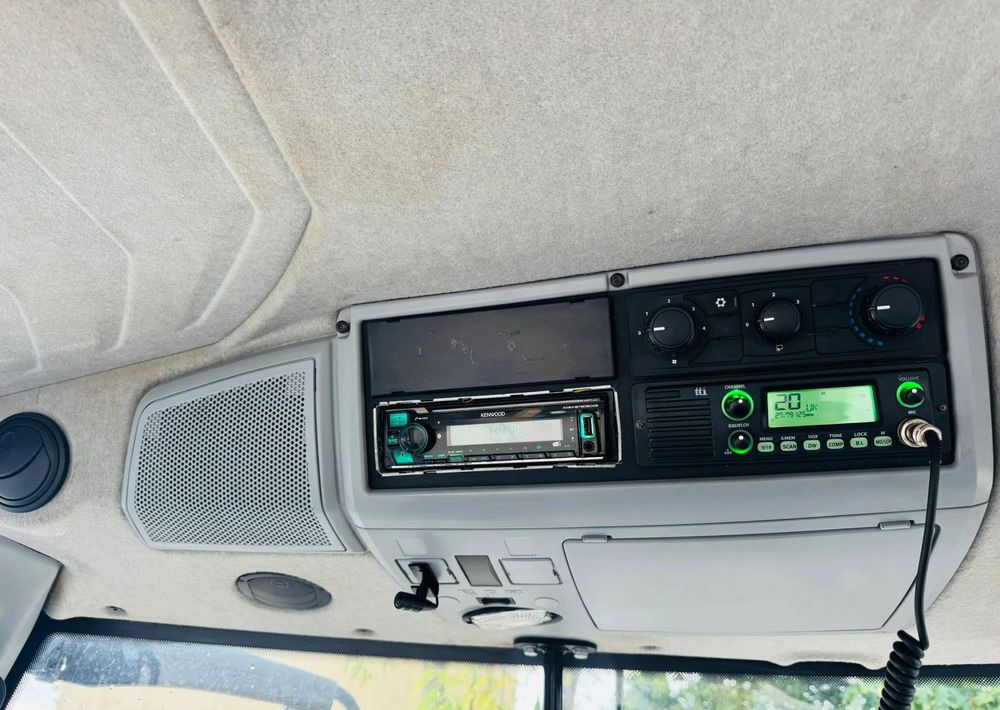 Traktors Valtra T214 Versu: foto 15
