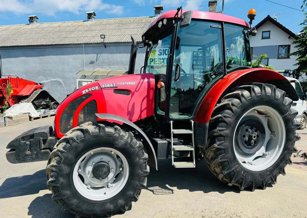 Zetor FORTERRA 11441 - Traktors: foto 2 Zetor FORTERRA 11441 - Traktors: foto 2