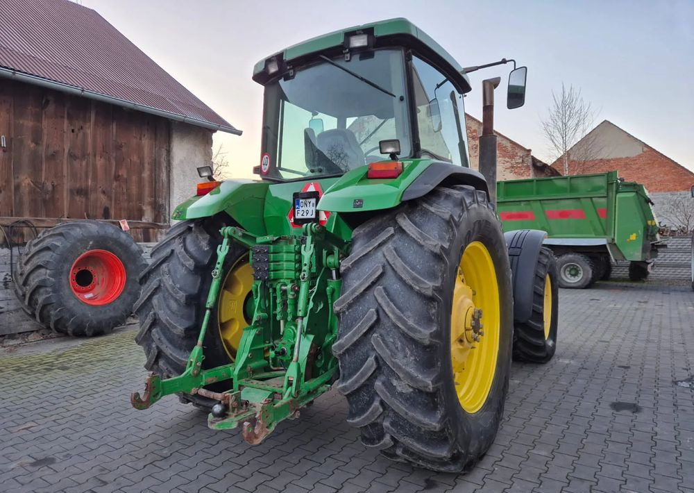 John Deere 8310 - Traktors: foto 3 John Deere 8310 - Traktors: foto 3