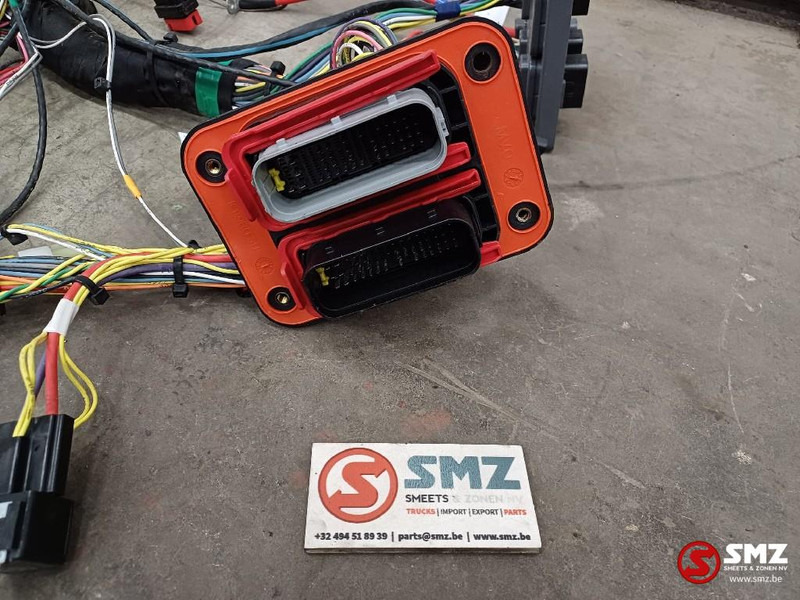 Caterpillar Cabin wire harness Caterpillar - Kabeļis/ Vadis - Kravas automašīna: foto 4 Caterpillar Cabin wire harness Caterpillar - Kabeļis/ Vadis - Kravas automašīna: foto 4