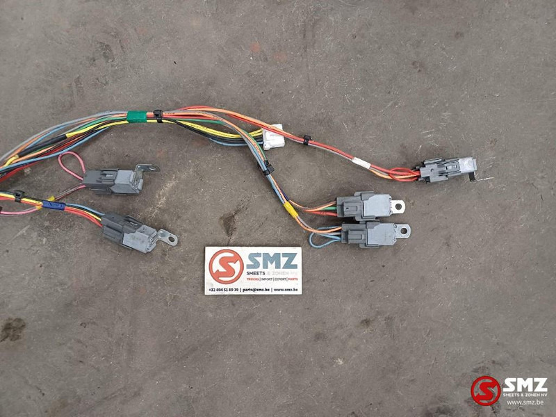 Caterpillar Cabin wire harness Caterpillar - Kabeļis/ Vadis - Kravas automašīna: foto 2 Caterpillar Cabin wire harness Caterpillar - Kabeļis/ Vadis - Kravas automašīna: foto 2