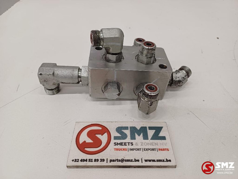 Caterpillar Hydraulic block Caterpillar - Hidraulika - Kravas automašīna: foto 1 Caterpillar Hydraulic block Caterpillar - Hidraulika - Kravas automašīna: foto 1