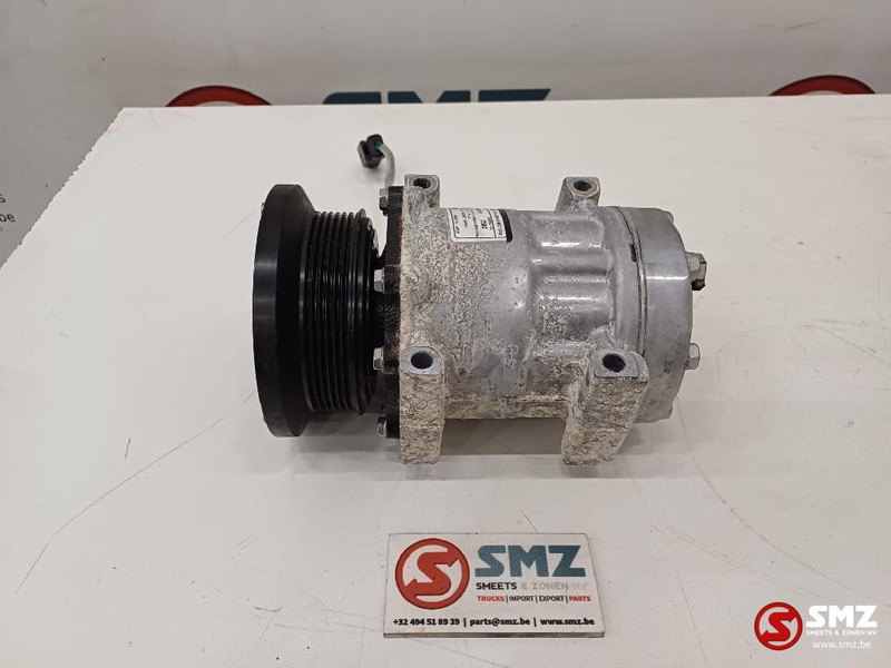 Caterpillar Refrigerant compressor Caterpillar - Dzinējs un rezerves daļas - Iekraušanas tehnika: foto 1 Caterpillar Refrigerant compressor Caterpillar - Dzinējs un rezerves daļas - Iekraušanas tehnika: foto 1