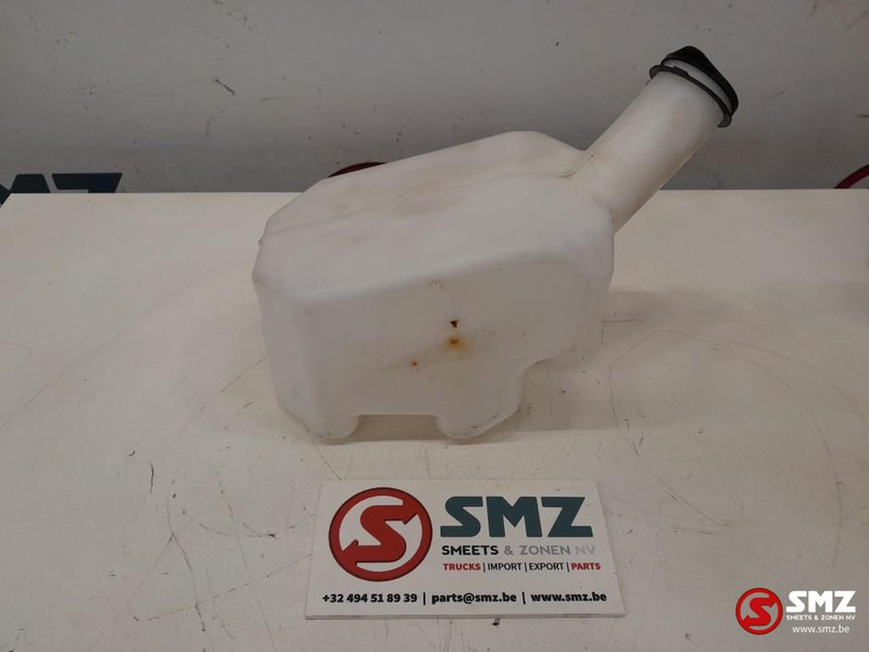 Caterpillar Window washer tank Caterpillar - Stikla tīrītājs - Iekraušanas tehnika: foto 2 Caterpillar Window washer tank Caterpillar - Stikla tīrītājs - Iekraušanas tehnika: foto 2