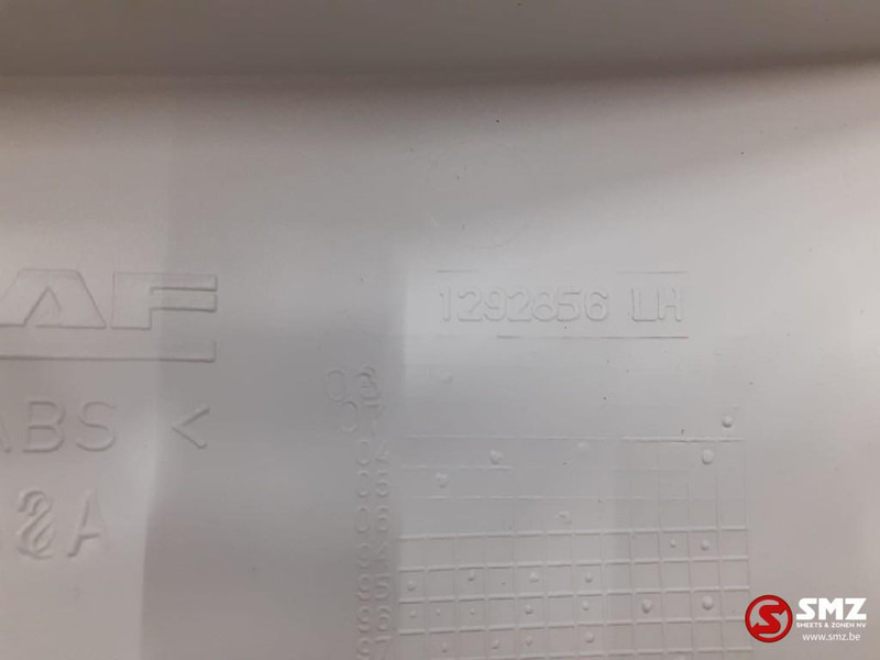 DAF Hoekspoiler links DAF 65-75-85-cf - Aerodinamika/ Spoileris - Kravas automašīna: foto 3 DAF Hoekspoiler links DAF 65-75-85-cf - Aerodinamika/ Spoileris - Kravas automašīna: foto 3